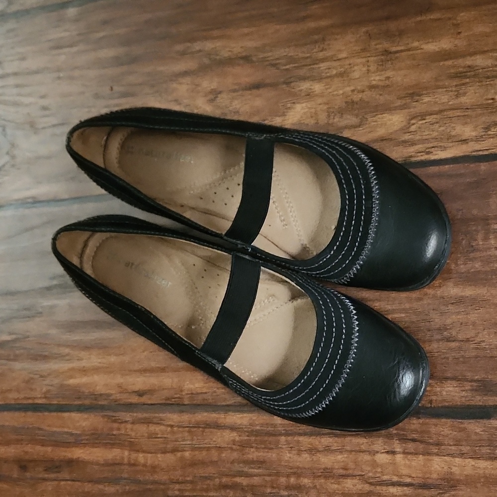 Naturalizer womens shoes